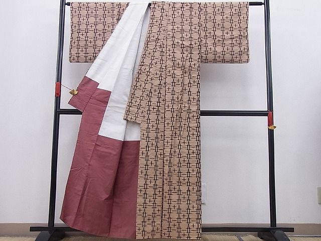 平和屋着物●国指定重要無形文化財 本場久米島紬 手織 井桁絣 逸品 BAAA3041zb