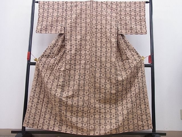 平和屋着物●国指定重要無形文化財 本場久米島紬 手織 井桁絣 逸品 BAAA3041zb