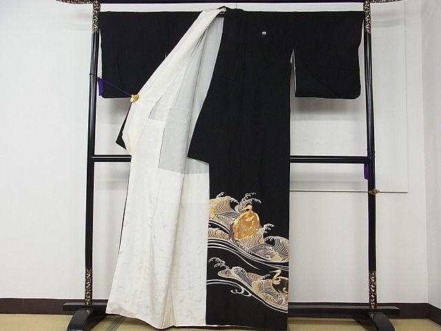 平和屋着物■豪華黒留袖　駒刺繍　立波鶴文　金銀彩　逸品　CAAC5237rv