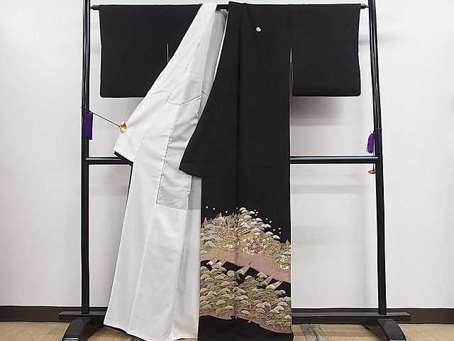 平和屋着物■豪華黒留袖　松竹梅千鳥風景花文　暈し染め　金彩　逸品　CAAC9741ze