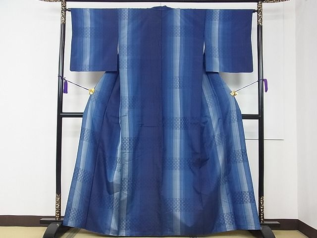 平和屋本店●超希少 日本工芸会正会員 秋山眞和 綾の手紬 手織 本藍染 花織 逸品 CZAA0039s4