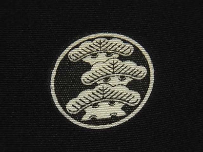 平和屋着物■豪華黒留袖　駒刺繍　扇面草花文　金銀彩　逸品　DAAD7046ud