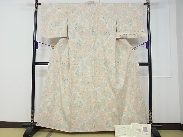 平和屋本店●希少 人間国宝 田中林次 本場結城紬 重要無形文化財 １００亀甲 結織苑 草木文 保証書・反端付き 逸品 未使用 CZAA0137s4