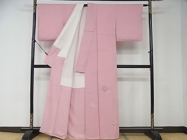 【売切値下げ】401mh40〇総刺繍 訪問着 牡丹菊梅 スワトウ刺繍 中国刺繍 401mh40〇総刺繍 訪問着 牡丹 菊 梅 スワトウ刺繍 中国刺繍〇