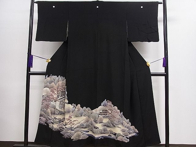 平和屋着物■豪華黒留袖　駒刺繍　御所車風景文　金彩　逸品　CAAD9491ze