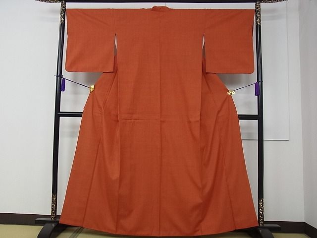 平和屋本店■極上　本場結城紬　重要無形文化財　色無地　赤錆色　井上商事謹製　証紙付き　逸品　CZAA0041s4