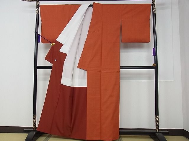 平和屋本店■極上　本場結城紬　重要無形文化財　色無地　赤錆色　井上商事謹製　証紙付き　逸品　CZAA0041s4