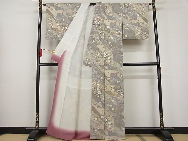 最高峰 紋意匠縮緬 伊と幸 承美縮緬 四季花籠 花輪 反物