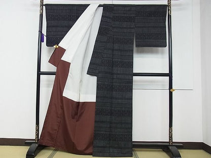 平和屋本店●極上 本場結城紬 重要無形文化財 奥順 80亀甲 吉祥横段文 証紙付き 逸品 CZAA0426s4
