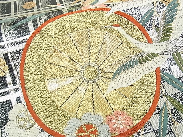 袋帯 羽ばたく鶴 花柄 織柄 素敵なデザイン 六通 正絹 T-6274 平和屋着物□六通柄袋帯 唐織 飛鶴源氏車花文 金