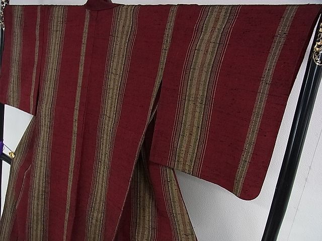平和屋本店▽希少 伊兵衛織 工芸手織 単衣 臙脂縦縞 たとう紙付き 逸品 DZAA0147kh4