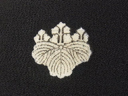 平和屋着物■豪華黒留袖　駒刺繍　雲重ね几帳花文　金彩　逸品　CAAF0511dy