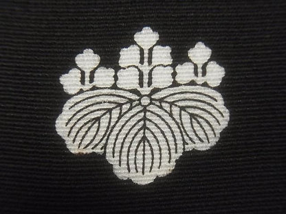 平和屋着物■豪華黒留袖 駒刺繍 地紙重ね飛鶴文 金彩 逸品 CAAF0274ev