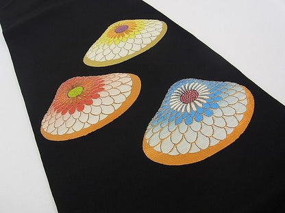平和屋本店●最高級 龍村平蔵製 六通太鼓柄 本袋帯 追粉菊錦 黒地 金糸 逸品 CZAA0592s4