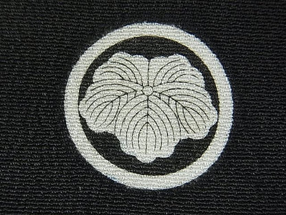 平和屋着物■豪華黒留袖　駒刺繍　雲取り花車文　金彩　逸品　DAAG1090we