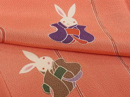 平和屋本店●極上　人形作家・ホリヒロシ　小紋　兎　金彩　鬼しぼ縮緬　鉛丹色地　逸品　CZAA0729s4