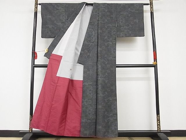 平和屋着物■本場大島紬　草花文　正絹　逸品　AAAI2477Abr