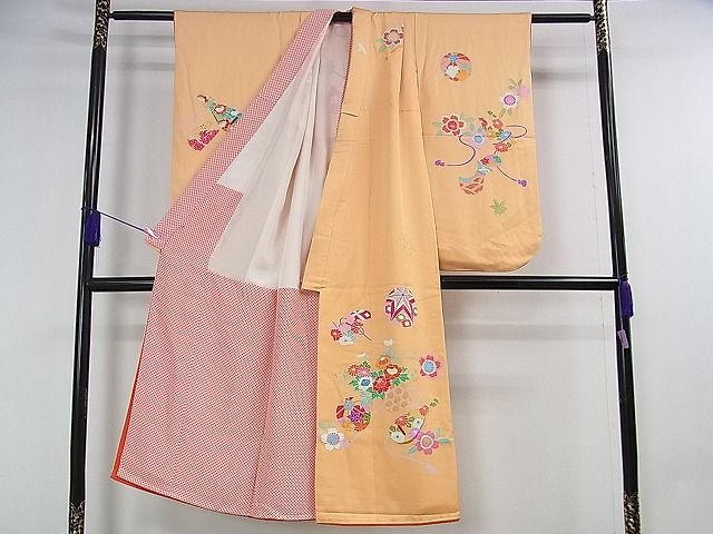 平和屋本店■極上　創業460年・千總　七五三　女の子　7歳　祝着・襦袢(無双仕立て・半衿刺繍)　楽器　花毬文　金彩　逸品　DZAA1741kh4