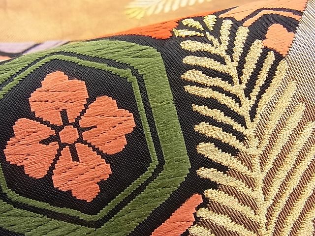 平和屋着物◎六通柄袋帯　唐織　若松亀甲文　黒地　金糸　引箔　逸品　BAAI1182sa