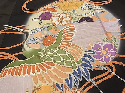平和屋本店■極上　アンティーク　大正ロマン　振袖　手描き　駒刺繍　飛鶴風景鈴文　暈し染め　黒地　金彩　逸品　CYAA0486s4