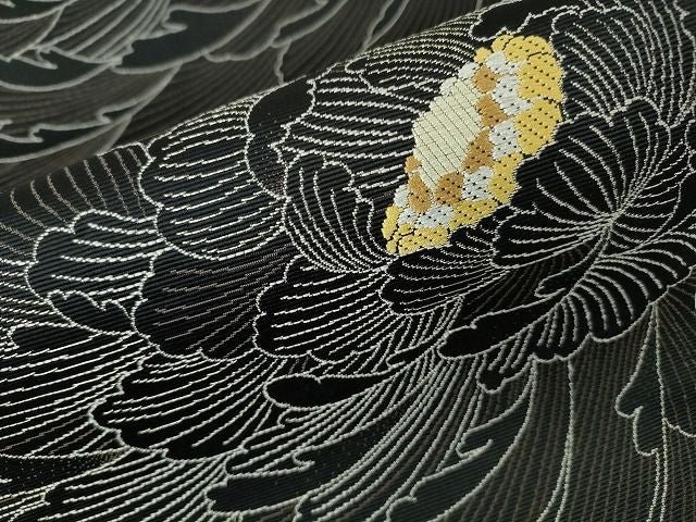 平和屋本店●極上 本場筑前博多織 六通柄袋帯 牡丹 黒地 金糸 逸品 DZAA2081kh4