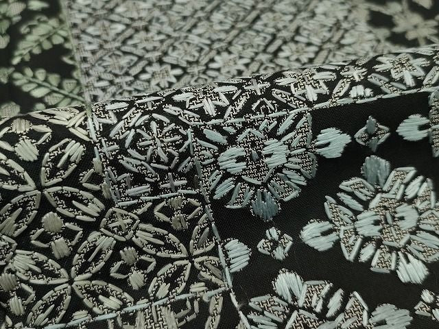 平和屋本店●極上　本場縞大島紬　総刺繍　伽羅沙羅紗　岡江織物謹製　証紙付き　逸品　CZAA0961s4