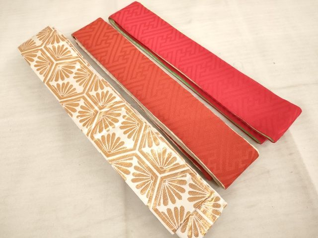 平和屋本店●超希少 十二単 丸に三つ柏文 長襦袢 六点セット 金糸 法衣 寺院 仏具 仏教 僧侶 神職 装束 正絹 逸品 KAAA1804kk4