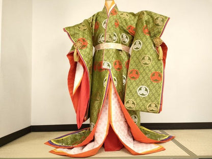 平和屋本店●超希少 十二単 丸に三つ柏文 長襦袢 六点セット 金糸 法衣 寺院 仏具 仏教 僧侶 神職 装束 正絹 逸品 KAAA1804kk4
