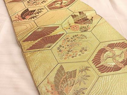 平和屋着物◎佐賀錦 六通柄袋帯 向かい鶴亀甲花蝶文 金糸 正絹 逸品 BAAL2122du