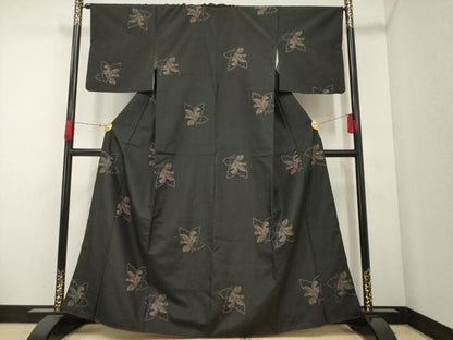 平和屋着物●上質な紬 葉文 黒地 正絹 逸品 AAAO0328ck
