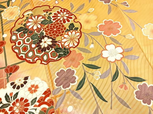 【華やか】⭐️金彩振袖⭐️縮緬⭐️雪輪重ね文様⭐️ 華やか】⭐️金彩振袖⭐️縮緬⭐️雪輪重ね文様⭐️