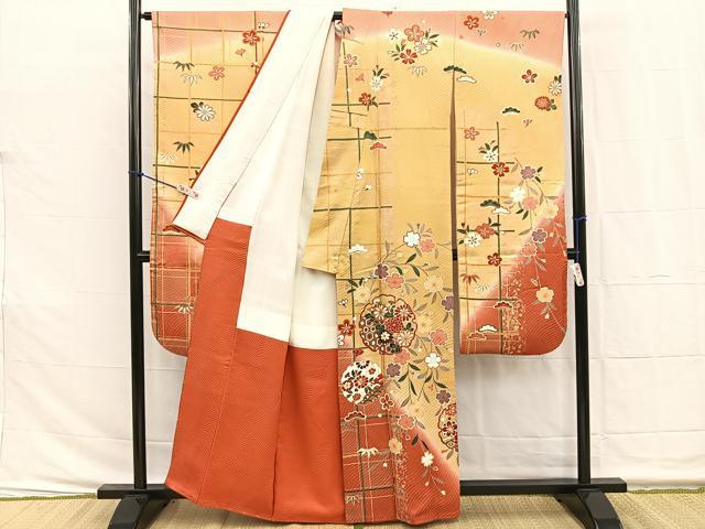 【華やか】⭐️金彩振袖⭐️縮緬⭐️雪輪重ね文様⭐️ 華やか】⭐️金彩振袖⭐️縮緬⭐️雪輪重ね文様⭐️