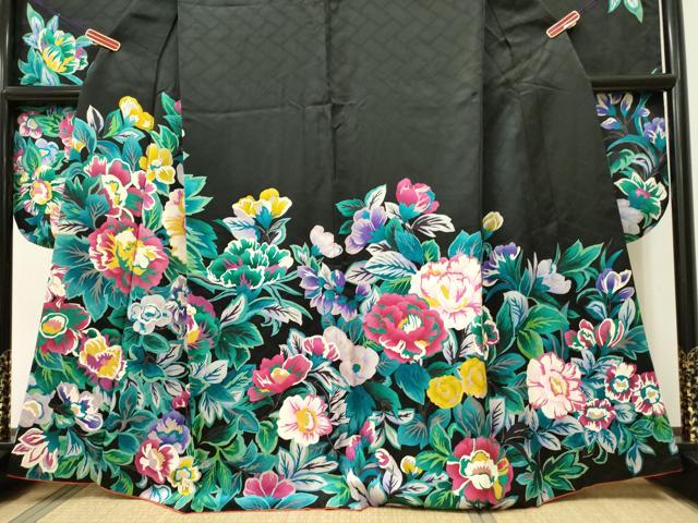 平和屋着物●豪華振袖 草花文 黒地 金彩 正絹 逸品 DAAR0318yyy