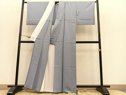 平和屋着物▽洗える最高級着物　＜英＞はなぶさ謹製　色無地　単衣　花唐草地紋　淡藤色　洗える着物　BAAS8325hv