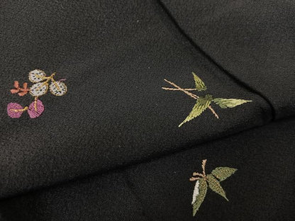 平和屋着物▽上質な小紋 単衣 ロング丈 総刺繍 草花文 黒地 金糸 正絹 逸品 未使用 BAAS8070yc