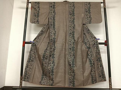 平和屋着物●本場大島紬　９マルキ　花蝶文　正絹　逸品　AAAT9396np