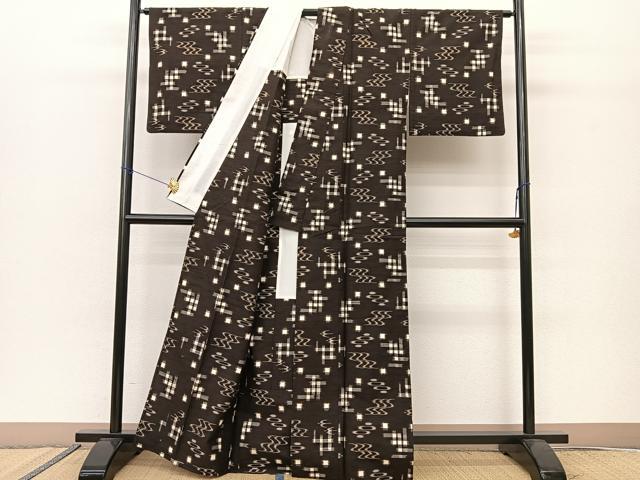 平和屋着物▽国指定重要無形文化財　本場久米島紬　手織　単衣　琉球絣文様　正絹　逸品　BAAS8136yc