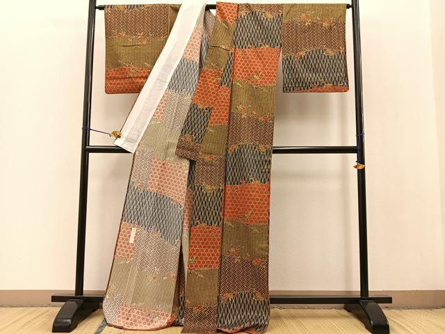 平和屋着物▽日本のきもの研究家　三田村環　小紋　単衣　ふくれ織り　吉祥花文　金彩　ロング丈　正絹　逸品　BAAT0617yc