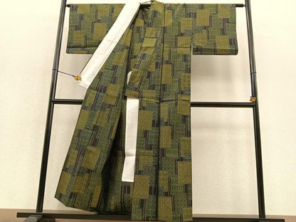 平和屋着物▽本場大島紬 単衣 色紙重ね 黒地 正絹 逸品 BAAT1147hv