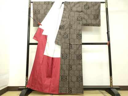 平和屋着物●本場大島紬 7マルキ 亀甲花文 正絹 逸品 DAAS2306tw