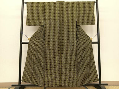 平和屋着物●上質なお召 黄金糸 色紙兎花文 黒地 正絹 逸品 BAAT0841yc