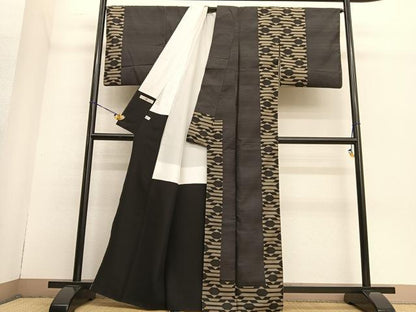 平和屋着物●訪問着 本場染大島紬 幾何学間道 健勝苑扱い 正絹 逸品 BAAT6646hv