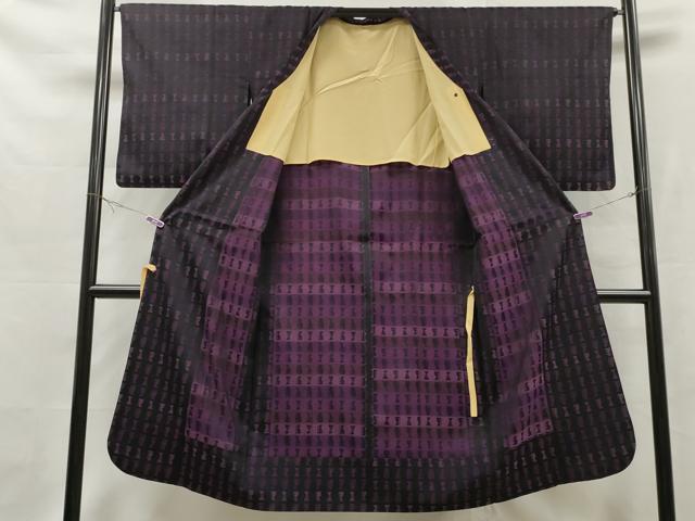 平和屋着物▽道行コート 単衣 陶器文 黒地 ロング丈 正絹 逸品 CAAR9118id