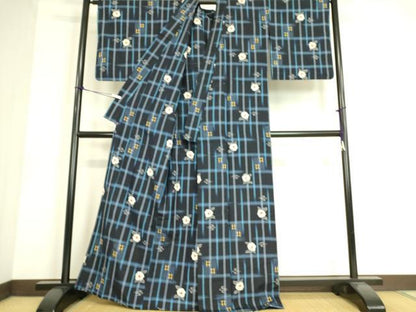 平和屋着物▽上質な紬 単衣 格子に舞花 正絹 逸品 DAAS0548az
