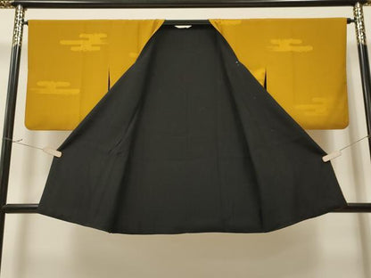 平和屋着物＃道行コート リバーシブル エ霞地紋 山吹茶色 黒地 正絹 逸品 CAAT5638id