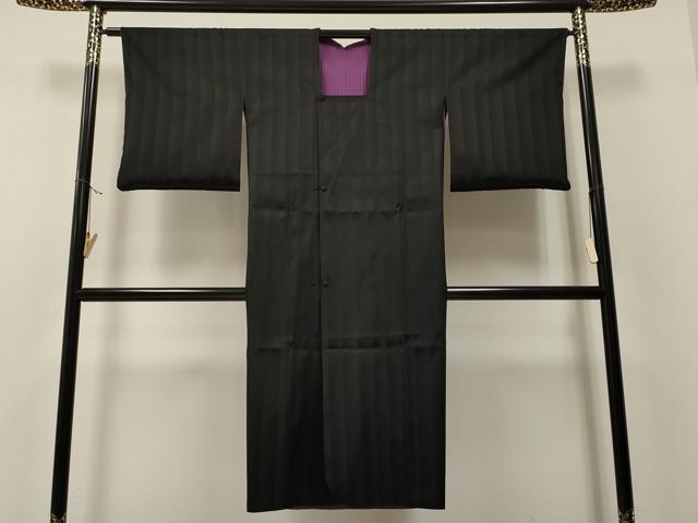 平和屋着物＃道行コート　雨コート　リバーシブル　霞文　黒地　ロング丈　正絹　逸品　CABA3446ua