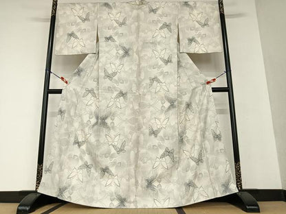 平和屋着物●名門　藤娘きぬたや・大島絞り　本場大島紬　白大島　舞蝶文　正絹　逸品　AAAW9090zg