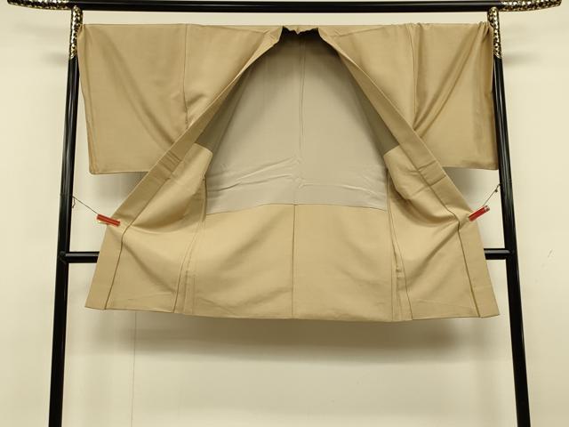 平和屋着物＃男性 長羽織 紬地 紋付き 白橡色 ロング丈 キングサイズ 正絹 逸品 CAAT5733id