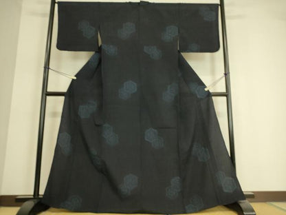 平和屋着物▽上質な紬 単衣 藍むすび 亀甲花文 反端付き 正絹 逸品 DAAT9104az