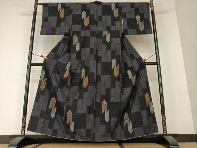 平和屋着物●結城紬 100亀甲 矢羽草花文 やまと誂製 正絹 逸品 AAAW9159zg